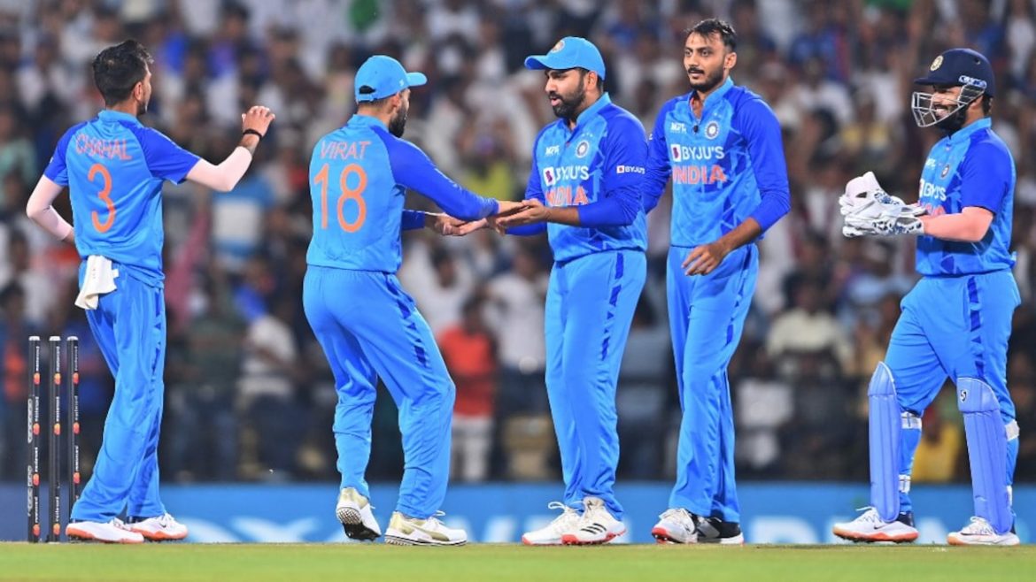 IND Vs SA: Hindistan Ve Güney Afrika Takımları İlk T20I'den Önce Thiruvananthapuram'a Ulaştı