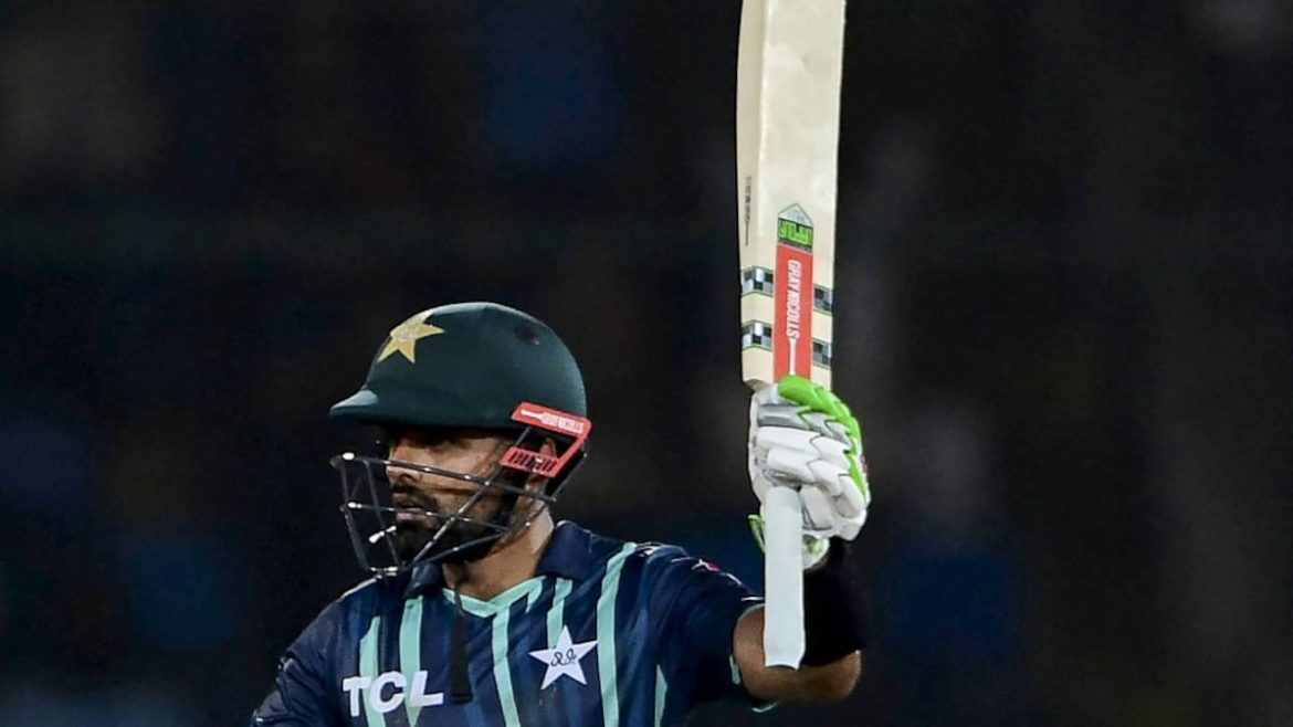 “o-tek-boyutlu-degil”:-eski-hindistan-kriketcisi-babar-azam'i-savunuyor
